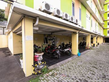 Kost Dekat BINUS Universitas Bina Nusantara, Universitas Esa Unggul