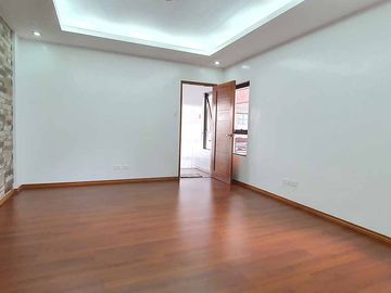 2 Storey House and Lot for sale in Filinvest 2 Batasan Hills near Commonwealth Quezon City