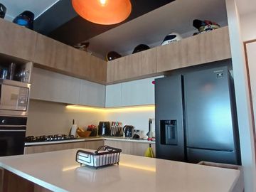 Moderno Departamento de Finos Acabados