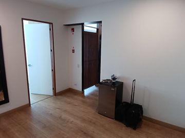 Moderno Departamento de Finos Acabados