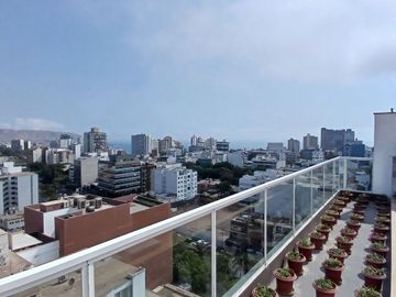 Moderno Departamento de Finos Acabados