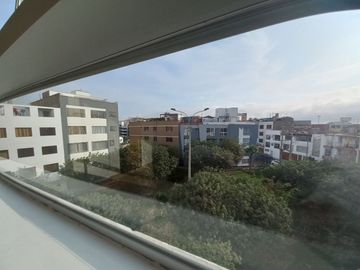 DEPARTAMENTO EN VENTA 3 DORM.  URB. SANTA ROSA SURCO