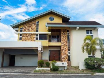 EXQUISITE HOME IN POSH COMMUNITY NEWLY RENNOVATED