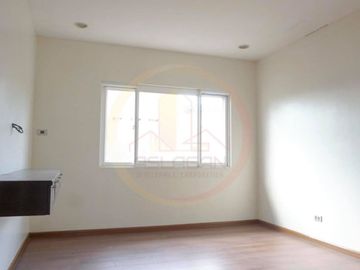EXQUISITE HOME IN POSH COMMUNITY NEWLY RENNOVATED