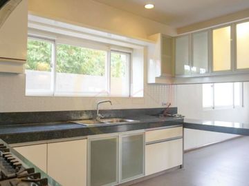 EXQUISITE HOME IN POSH COMMUNITY NEWLY RENNOVATED