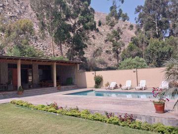 VENTA CASA SANTA EULALIA CON PISCINA