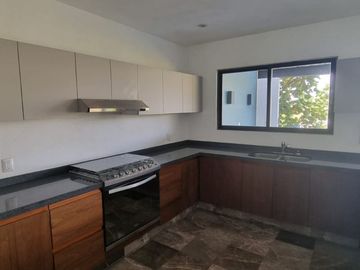 CASA EN VENTA CON MAGNIFICA UBICACIÓN.