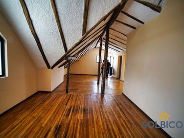 Casa de venta en Monay esquinera Cuenca