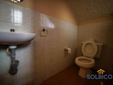 Casa de venta en Monay esquinera Cuenca