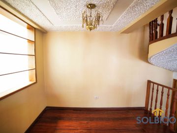 Casa de venta en Monay esquinera Cuenca