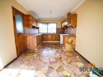 Casa de venta en Monay esquinera Cuenca