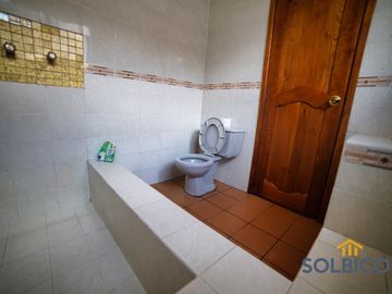 Casa de venta en Monay esquinera Cuenca