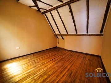 Casa de venta en Monay esquinera Cuenca