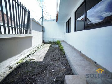 Casa de venta en Monay esquinera Cuenca