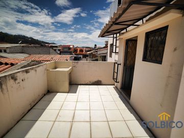 Casa de venta en Monay esquinera Cuenca