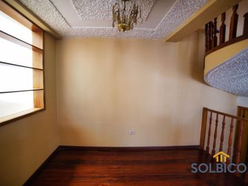 Casa de venta en Monay esquinera Cuenca