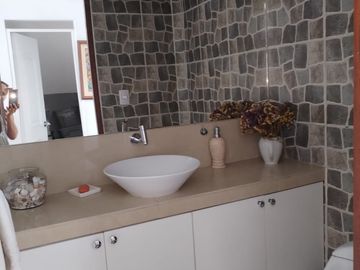 GRAN OPORTUNIDA HERMOSO DUPLEX CON AIRES EN SURCO