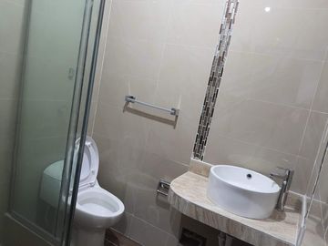 DEPARTAMENTO CON COCHERA Y PISCINA EN VENTA - URB. MIRAFLORES COUNTRY CLUB - PIURA