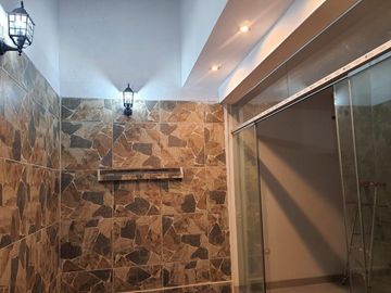 DEPARTAMENTO CON COCHERA Y PISCINA EN VENTA - URB. MIRAFLORES COUNTRY CLUB - PIURA