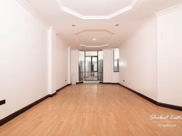 En venta departamento central cerca del parque central de Loja