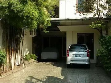 Rumah Pinggir Jalan Raya, 150 Meter Ke Kampus Binus