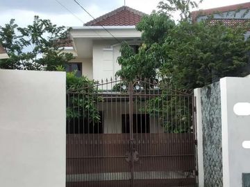 Rumah Pinggir Jalan Raya, 150 Meter Ke Kampus Binus