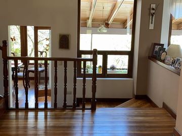 Villa en venta con 428m2T Calle Los Álamos y Av. Ordóñez Lasso