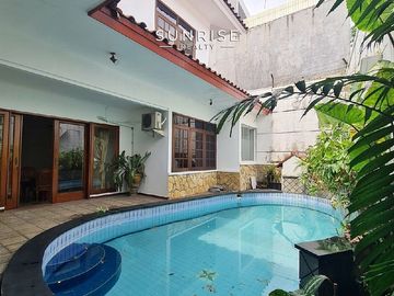 Dijual Rumah di Jl Kencana Indah Pondok Indah, Jakarta Selatan