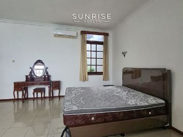Dijual Rumah di Jl Kencana Indah Pondok Indah, Jakarta Selatan