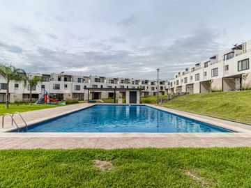 Casa con cachas de tenis 3 recamaras en  Xochitepec al sur de Cuernavaca  Morelos
