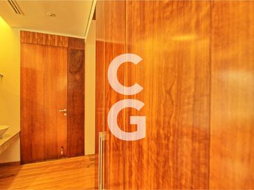 Casa en Venta en Cancun en Residencial Lagos del Sol Frente al Lago con 6 Rec