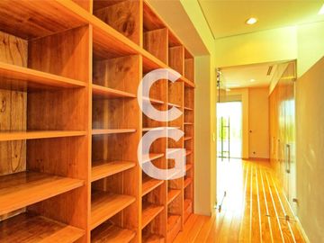Casa en Venta en Cancun en Residencial Lagos del Sol Frente al Lago con 6 Rec