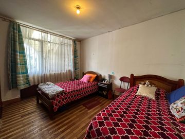 Casa de venta con terreno en la kennedy para proyecto inmobiliario