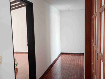 SE VENDE EXCELENTE CASA CON RENTA EN PALERMO, MANIZALES.