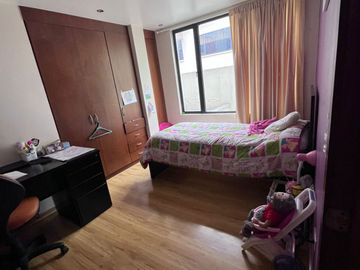 Departamento en Venta  dentro de la Urbanización del Condado sector norte de Quito