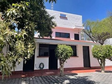 VENTA CASA EL SALITRE RAQUET CLUB FRENTE A JURICA Y A ANTEA CERCA DE TODO