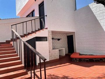 VENTA CASA EL SALITRE RAQUET CLUB FRENTE A JURICA Y A ANTEA CERCA DE TODO