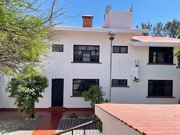 VENTA CASA EL SALITRE RAQUET CLUB FRENTE A JURICA Y A ANTEA CERCA DE TODO