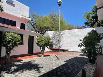 VENTA CASA EL SALITRE RAQUET CLUB FRENTE A JURICA Y A ANTEA CERCA DE TODO