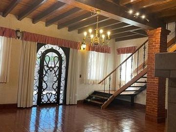 VENTA CASA EL SALITRE RAQUET CLUB FRENTE A JURICA Y A ANTEA CERCA DE TODO