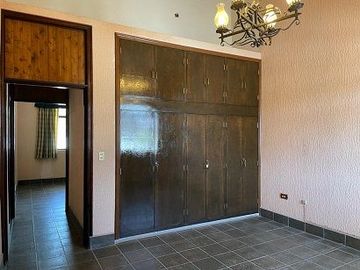 VENTA CASA EL SALITRE RAQUET CLUB FRENTE A JURICA Y A ANTEA CERCA DE TODO
