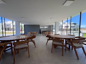 CASA DENTRO DE COTO CON ALBERCA ZAPOPAN