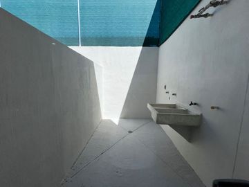 CASA DENTRO DE COTO CON ALBERCA ZAPOPAN