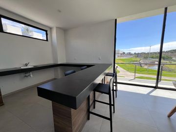 CASA DENTRO DE COTO CON ALBERCA ZAPOPAN
