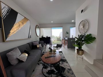 CASA DENTRO DE COTO CON ALBERCA ZAPOPAN