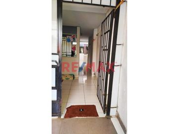 Vendo Casa Con Local Comercial - 71.54M2 En Plena Avenida Guzman Barrón – Urb. Sto Dominguito - $140,000