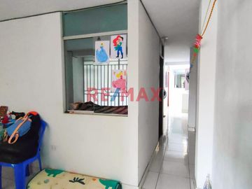 Vendo Casa Con Local Comercial - 71.54M2 En Plena Avenida Guzman Barrón – Urb. Sto Dominguito - $140,000