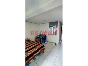Vendo Casa Con Local Comercial - 71.54M2 En Plena Avenida Guzman Barrón – Urb. Sto Dominguito - $140,000
