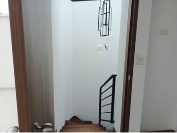 CASA EN VENTA EN EXCLUSIVO CONDOMINIO EN AMBATO