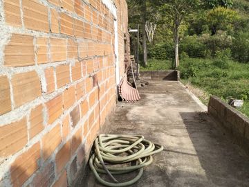 VENDO FINCA DE TRABAJO EN AMALFI ANTIOQUIA.